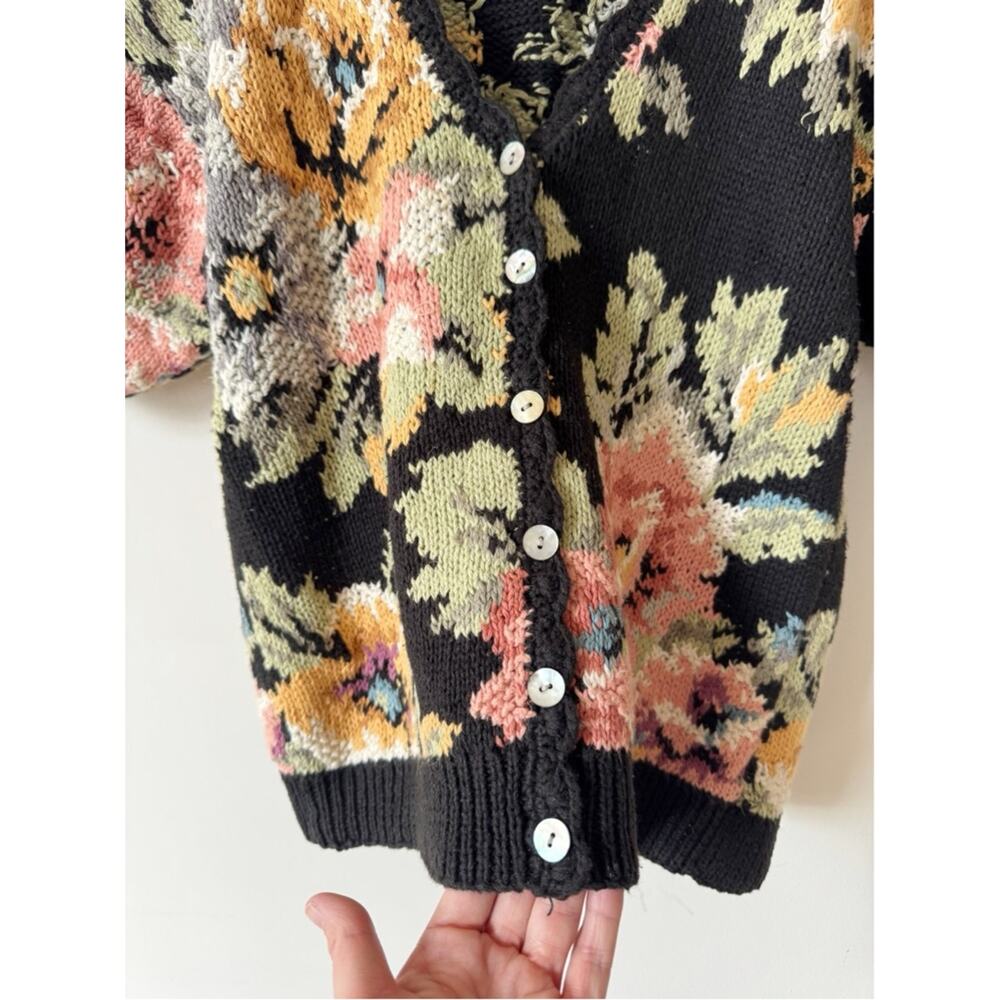 Portraits Vintage Black Cottage Floral Hand Knitted Cardigan Sweater PM - Picture 4 of 7